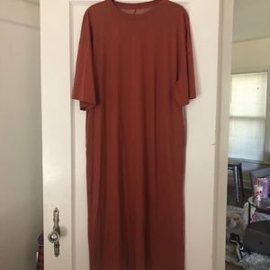 Rust colored house dress w pockets! 😍